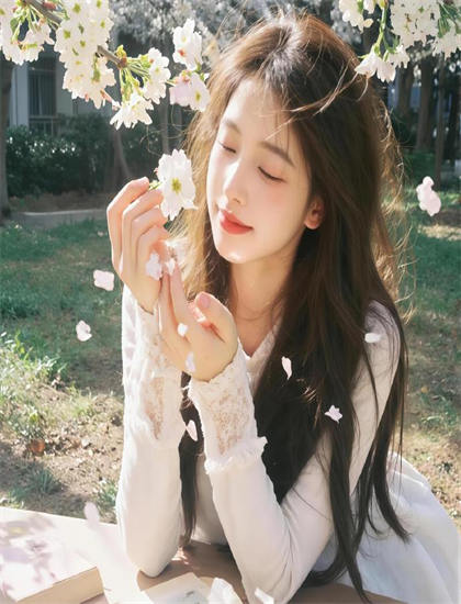 《七杀的夏日》独家揭秘：发行的档期安排与排片策略 探索艺术与技术的完美结合